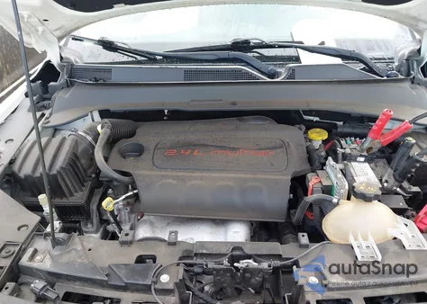 2019 Jeep Compass Limited 4X4 from USA, damaged, VIN 3C4NJDCBXKT753483